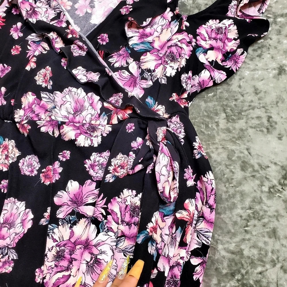 Torrid Purple/Black Floral Cold‎ Shoulder Wrap Dress - Picture 4 of 7